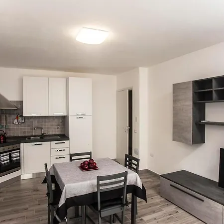 Farfalle Apartment *