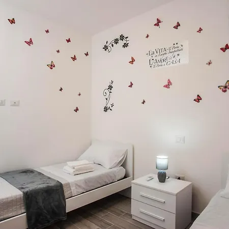 Farfalle Apartment *
